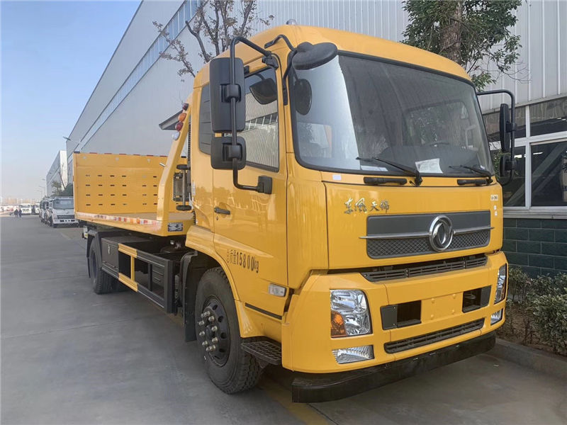 東風(fēng)天錦8噸平板清障車（上翻板）